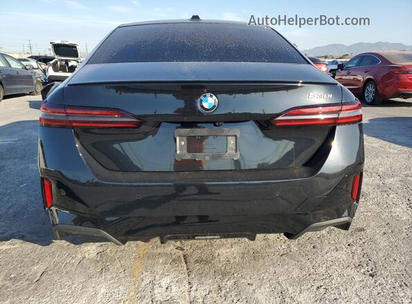 WBA43FJ00SCT65335 2025 BMW 5 SERIES Black Вид ззаду