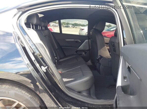 WBA43FJ02SCU00831 2025 BMW 5 SERIES Black Vista de la etiqueta del VIN
