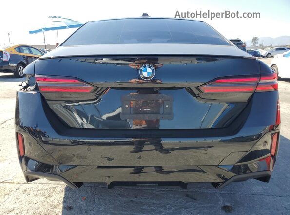 WBA43FJ03RCP96312 2024 BMW 5 SERIES Черный Вид сзади