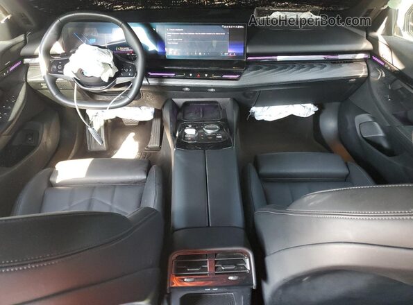 WBA43FJ08RCP97052 2024 BMW 5 SERIES Черный Вид панели приборов