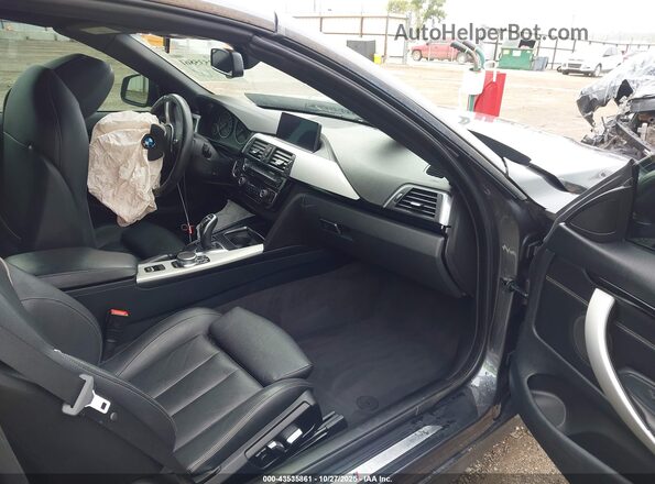 WBA4Z1C52JEA31453 2018 BMW 4 SERIES Black Widok wnętrza z przodu