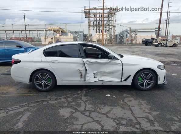 WBA53BH04NCJ34686 2022 BMW 5 SERIES White Սալոնի հետևի տեսք