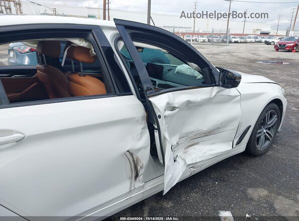 WBA53BH04NCJ34686 2022 BMW 5 SERIES White Դիմացի տեսք