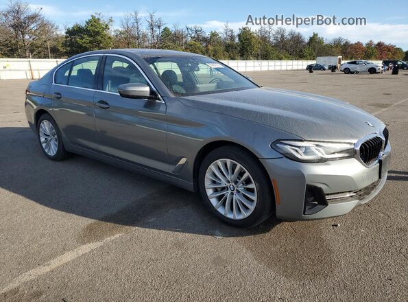 WBA53BH04PCN04134 2023 BMW 5 SERIES Серебряный Передняя правая четверть