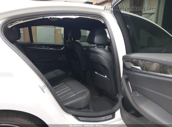 WBA53BJ04MCF88464 2021 BMW 5 SERIES White Вид наклейки з VIN-кодом