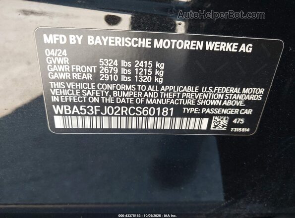 WBA53FJ02RCS60181 2024 BMW 5 SERIES Black Vista del compartimento del motor