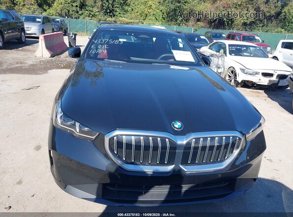 WBA53FJ02RCS60181 2024 BMW 5 SERIES Black Vista interior trasera