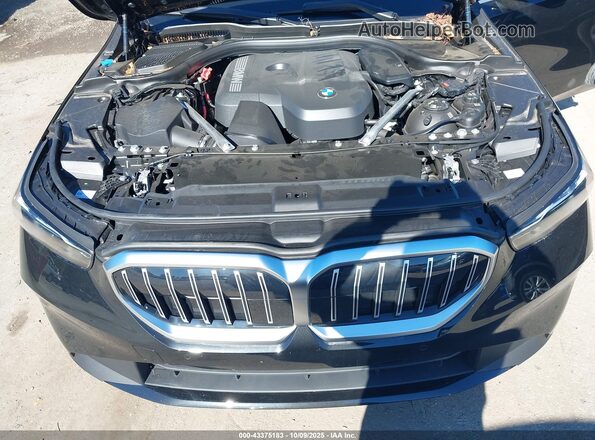 WBA53FJ02RCS60181 2024 BMW 5 SERIES Black Vista trasera