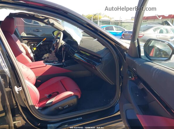 WBA53FJ02RCS60181 2024 BMW 5 SERIES Black Vista interior delantera