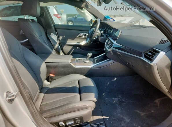 WBA5R1C0XLFH41402 2020 BMW 3 SERIES Серебряный Вид салона спереди