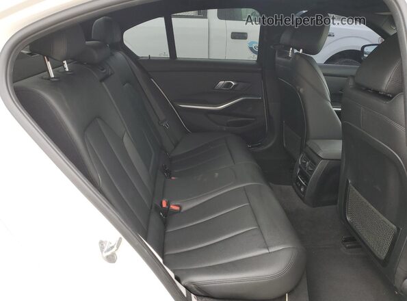 WBA5U7C02LA232271 2020 BMW M3 White Widok tylnych siedzeń