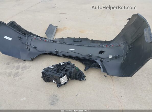 WBA63FJ01RCR55546 2024 BMW 5 SERIES Black Vista del cuadro de instrumentos