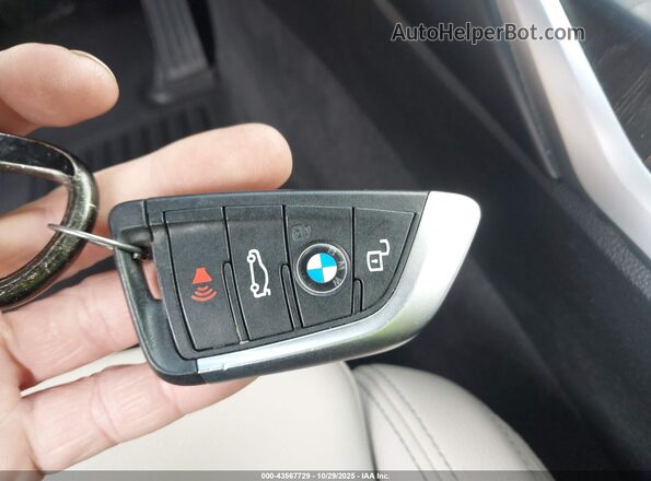 WBA73AP06MCF66900 2021 BMW 4 SERIES Серый Вид панели приборов