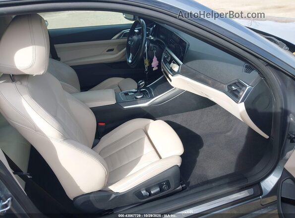 WBA73AP06MCF66900 2021 BMW 4 SERIES Серый Вид салона спереди