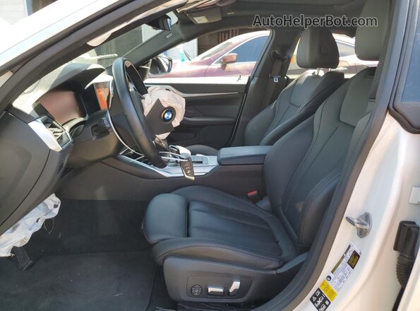 WBA73AV07PFP41609 2023 BMW 4 SERIES Белый Вид салона спереди
