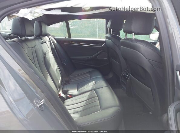 WBA73BJ06NWX76036 2022 BMW 5 SERIES Gray VIN կոդի պիտակի տեսք