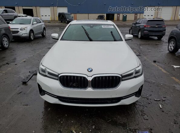 WBA73BJ0XPWY22700 2023 BMW 5 SERIES Белый Вид спереди