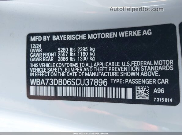 WBA73DB06SCU37896 2025 BMW M4 White ძრავის განყოფილების ხედი