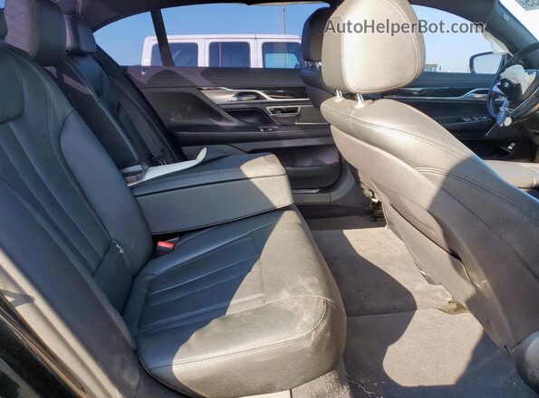 WBA7E4C50KGV70117 2019 BMW 7 SERIES Black Widok tylnych siedzeń