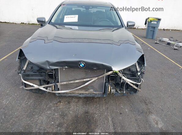 WBA7E4C55HGU99537 2017 BMW 7 SERIES Gray Vista frontal