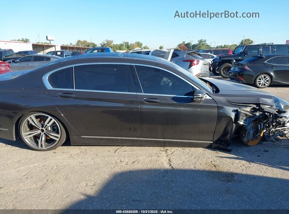 WBA7F2C55JG423937 2018 BMW ALPINA Black Widok wnętrza z tyłu