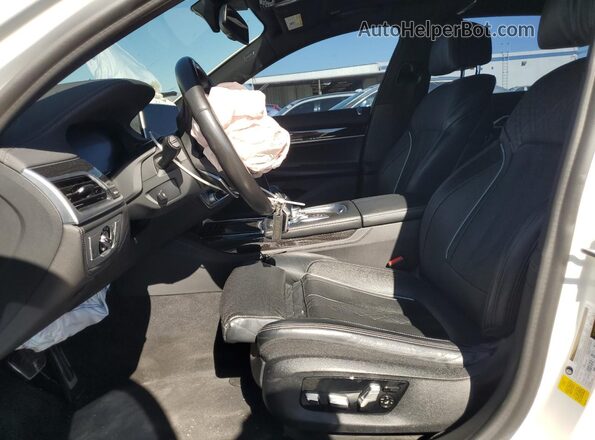 WBA7T2C08LCD59600 2020 BMW 7 SERIES White Widok wnętrza z przodu