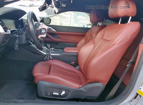 WBA83AP02PCM01237 2023 BMW M4 Gray წინა სალონის ხედი