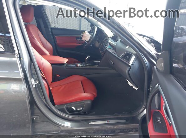 WBA8B3C5XJK384801 2018 BMW 3 SERIES Gray Front interior view