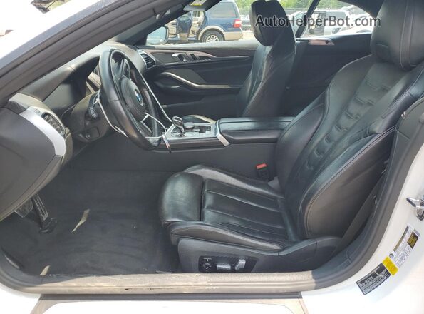 WBADZ2C06NCH09133 2022 BMW 8 SERIES White Widok wnętrza z przodu