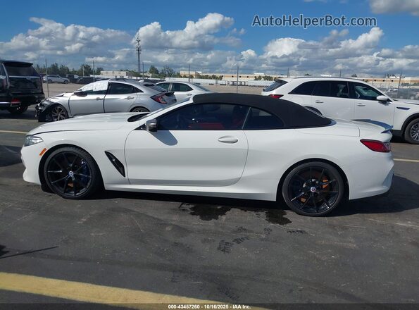 WBAFY4C07NCH97021 2022 BMW M8 White 