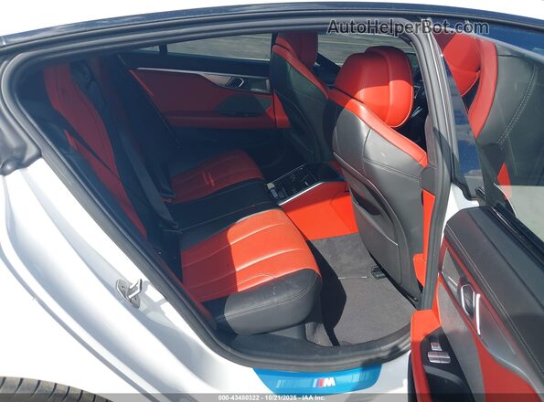 WBAGV2C0XRCR08889 2024 BMW 8 SERIES White VIN კოდის სტიკერის ხედი
