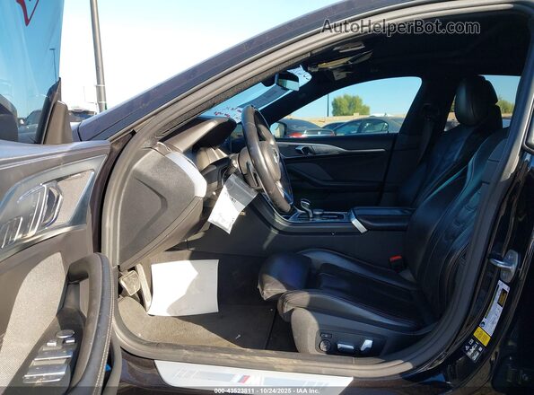 WBAGV4C09PCL67178 2023 BMW 8 SERIES Blue Vista interior delantera