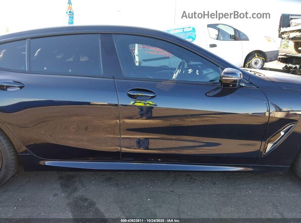 WBAGV4C09PCL67178 2023 BMW 8 SERIES Blue Vista interior de 360 grados