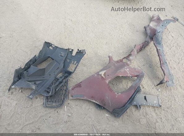 WBAGV8C00NCJ67746 2022 BMW M8 Maroon Widok deski rozdzielczej