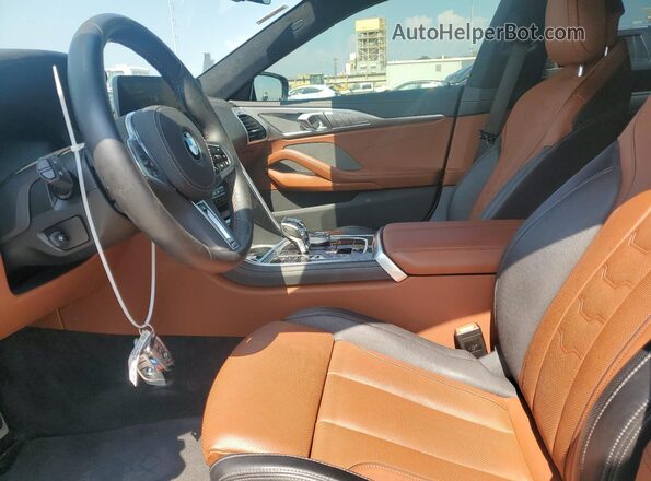 WBAGV8C01PCL69188 2023 BMW M8 White Սալոնի դիմացի տեսք