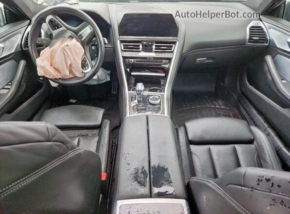 WBAGV8C06NCH21679 2022 BMW M8 Gray Vista del salpicadero