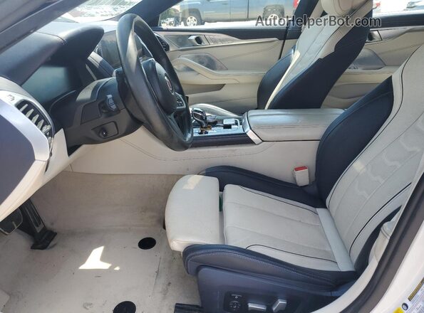 WBAGX0C10NCK00670 2022 BMW ALPINA White წინა სალონის ხედი