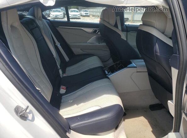 WBAGX0C10NCK00670 2022 BMW ALPINA White უკანა სავარძლების ხედი