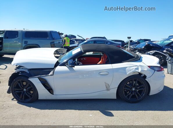 WBAHF3C02PWY11687 2023 BMW Z4 White 