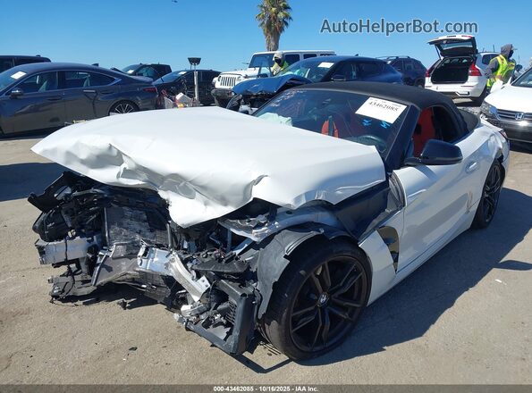 WBAHF3C02PWY11687 2023 BMW Z4 White Vista frontal