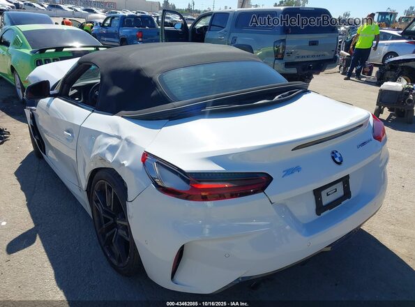 WBAHF3C02PWY11687 2023 BMW Z4 White Trasero izquierdo