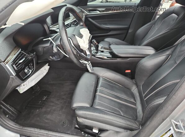 WBAJR3C03LWW65190 2020 BMW 5 SERIES Silver Vista interior delantera