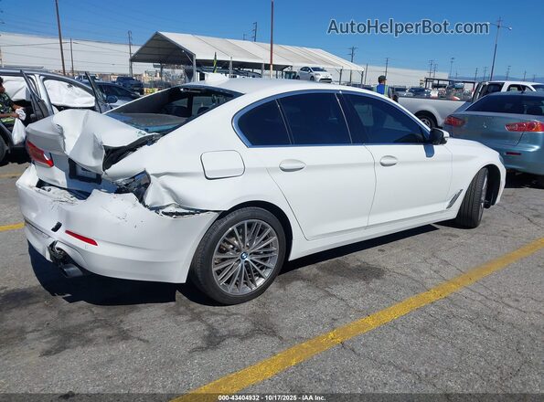 WBAJR3C0XLWW77921 2020 BMW OTHER White 