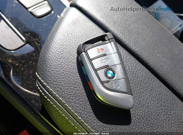 WBAJV6C54JBK07154 2018 BMW 6 SERIES Navy Vista del salpicadero