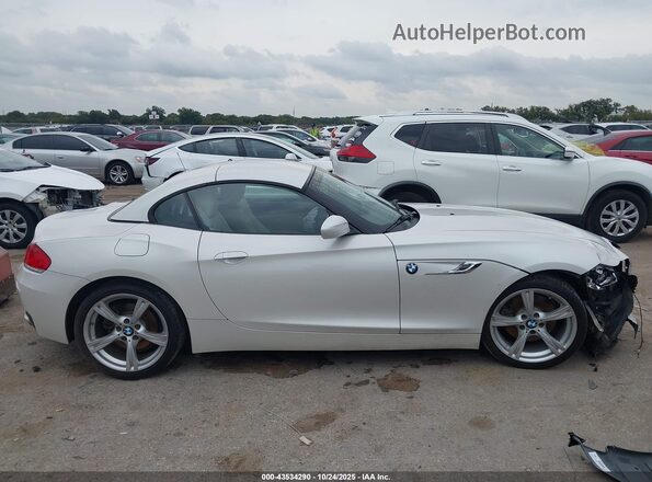 WBALM7C50GJ799314 2016 BMW Z4 Белый Вид задней части салона