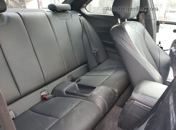 WBS1J5C56JVD36693 2018 BMW M2 White Вид задніх сидінь