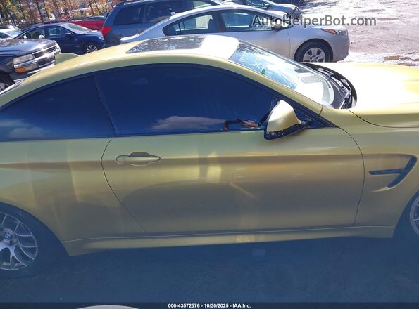 WBS3R9C36HA014349 2017 BMW M4 Yellow Widok wnętrza 360 stopni