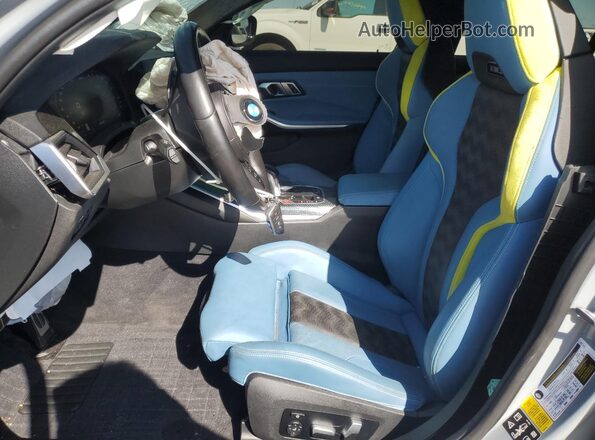 WBS43AY09NFM26026 2022 BMW M3 Gray Widok wnętrza z przodu