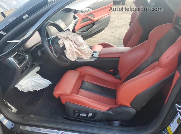 WBS43AZ02PCL55464 2023 BMW M4 Black Vista interior delantera