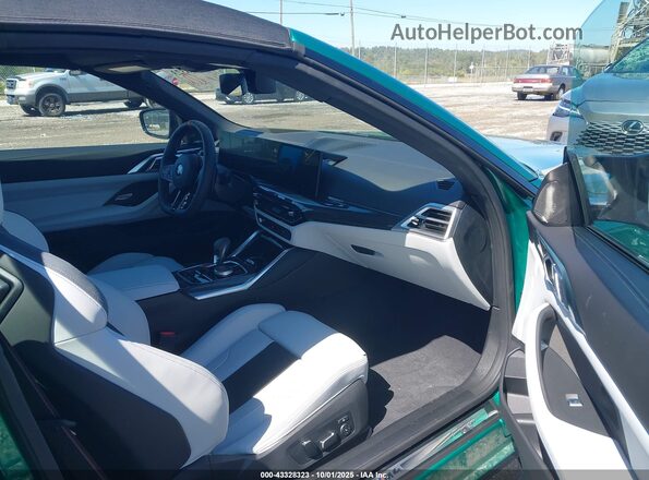 WBS43BA03TCW01949 2026 BMW M4 Green Вид салону спереду